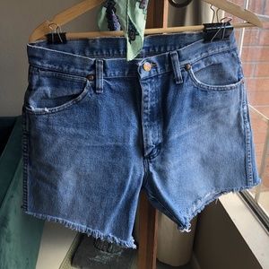 WRANGLER FRAYED EDGE SHORTS